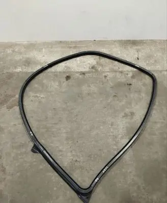 Maserati Levante Front door rubber seal 670032870