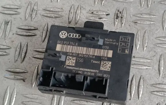 Audi A4 S4 B8 8K Door control unit/module 8K0959795A 8K0959794A