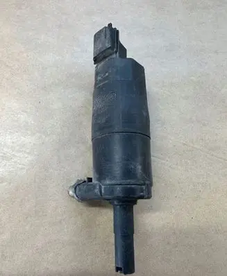 Ford Mondeo Mk III Headlight washer pump 5w9313k082aa