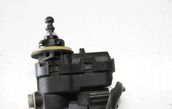 Nissan Note (E12) Headlight level adjustment motor 8200973738