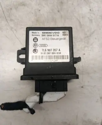 Volkswagen Touareg I Light module LCM 7L6907357A 5WK49171A 0102200700010248