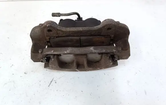 Chrysler Town & Country V Front brake caliper 709AG 17986801