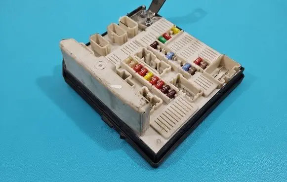 Renault Scenic II - Grand scenic II Central body control module 8200481866H IMPRK1443217