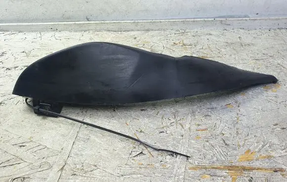 Volvo XC70 Windshield trim 31218595 31218597