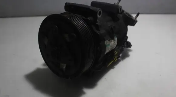 Peugeot 207 Air conditioning (A/C) compressor (pump) 00727109661