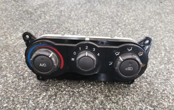 Hyundai Matrix Climate control unit 9725017XXX