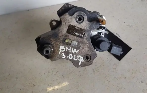 BMW X3 E83 Fuel injection high pressure pump 0445010146 7798333