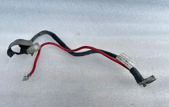 Volkswagen PASSAT B6 Positive cable (battery) 1K0971228M