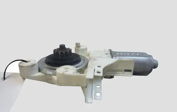 Volvo S40 Front door window regulator motor 992745100