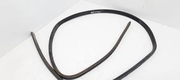 BMW 5 E39 Trunk rubber seal (body) 