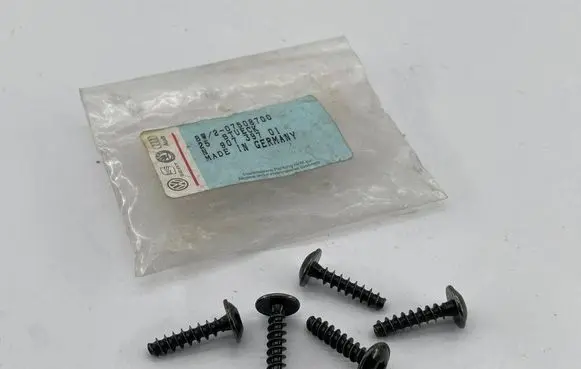 Volkswagen Bora Nuts/bolts N90739701 207508700