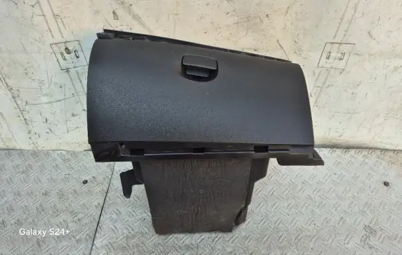 Renault Megane III Glove box set 685000007R 68080020R