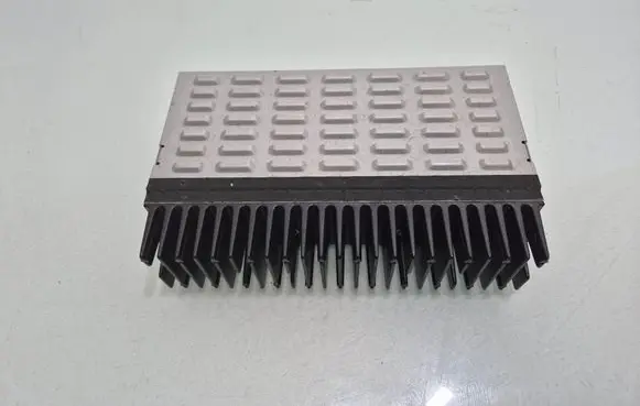 Lexus RX 330 - 350 - 400H Sound amplifier 8610048070