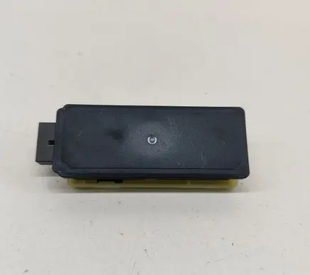 BMW iX1 Aerial antenna amplifier 5A707E0 A3C04887505