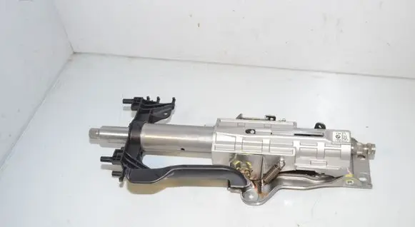 Steering wheel axle set