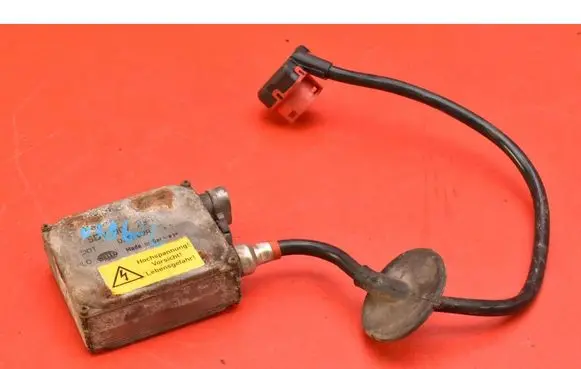 Volkswagen PASSAT B5.5 Voltage converter/converter module 5DV007760-61