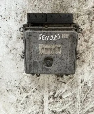 Volvo V70 Engine control unit/module 30729826A