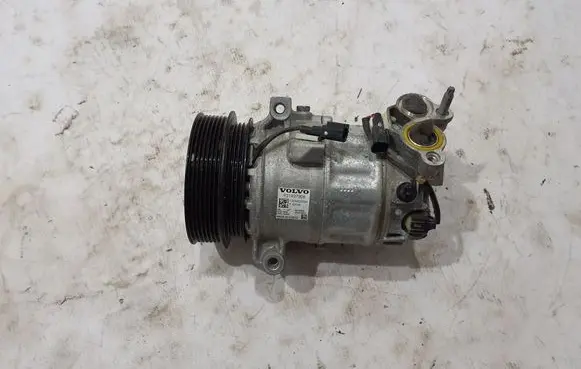 Volvo XC60 Air conditioning (A/C) compressor (pump) 31497908