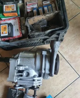 Volkswagen Golf III Gearbox transfer box case 2C409107 02C409107B