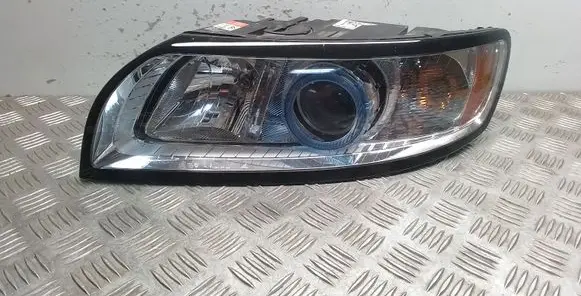Volvo V50 Headlight/headlamp 30763037