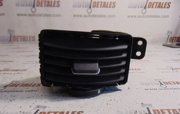 Toyota Corolla Verso AR10 Dashboard side air vent grill/cover trim 5566064010