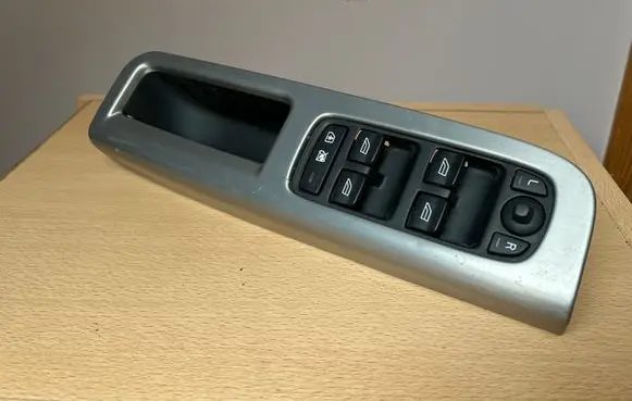 Volvo V50 Electric window control switch 8663817 BSW454