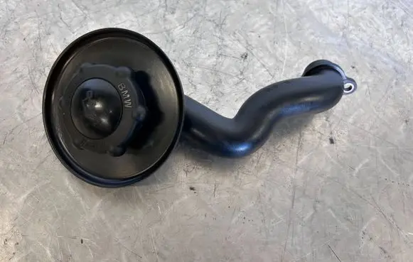 BMW X5M E70 Oil fill pipe 7588548
