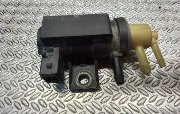 Renault Trafic III (X82) Turbo solenoid valve 149566740R