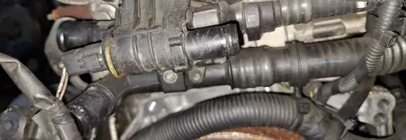 Ford C-MAX I Engine coolant pipe/hose