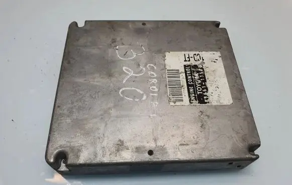 Toyota Corolla Verso E121 Engine control unit/module 8966113120