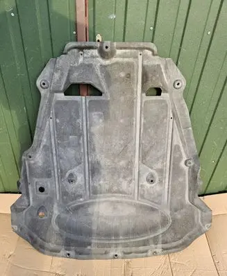 Nissan Leaf II (ZE1) Rear underbody cover/under tray 