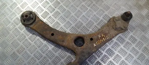 Toyota Avensis T250 Front lower control arm/wishbone
