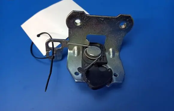 Mercedes-Benz E W212 Seat back rest lock catch A2049200572