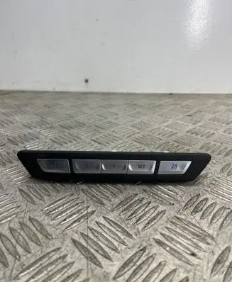 BMW 7 G11 G12 Seat memory switch 6826725 18347910