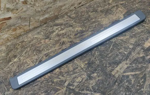 Nissan Tiida C11 Front sill trim cover 769B0EM00A