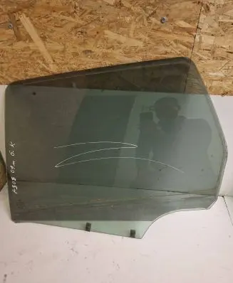 Peugeot 308 Rear door window glass 43R00049 E000292