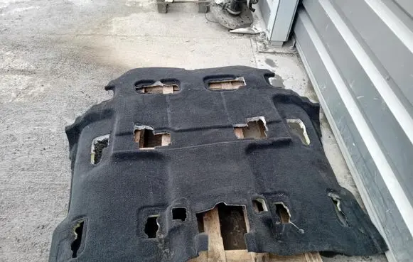 Land Rover Discovery 3 - LR3 Rear floor carpet liner EAE500128