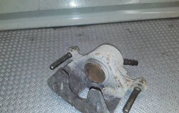 Opel Frontera B Front brake caliper