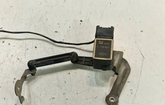 BMW 1 E81 E87 Headlight/headlamp level sensor 6778809