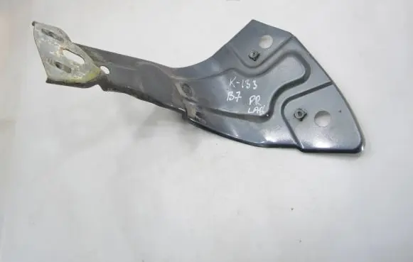 Volkswagen PASSAT B7 Fender mounting bracket 3AA821142