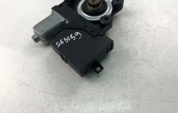 Front door window regulator motor