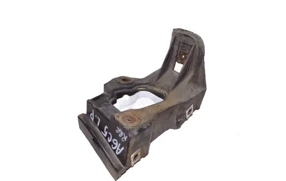 Audi A6 S6 C5 4B Fender mounting bracket 4B0853922B