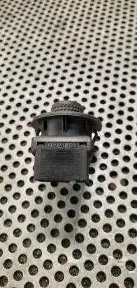Renault Trafic II (X83) Wing mirror switch 8200002442B