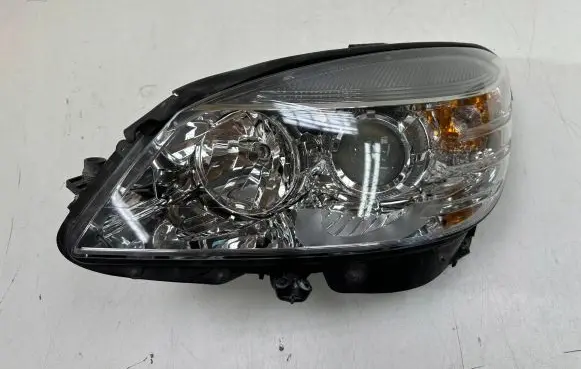 Mercedes-Benz C W204 Headlight/headlamp