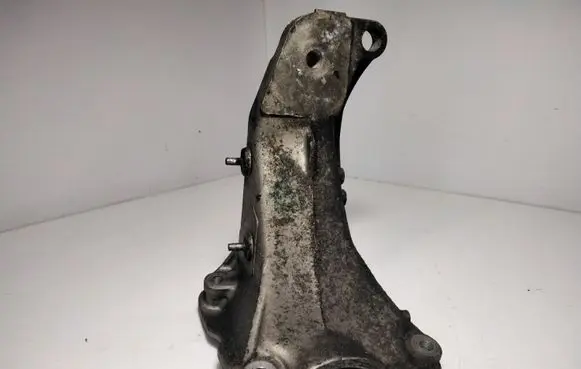 Volkswagen Golf III Engine mounting bracket 1H0199354J