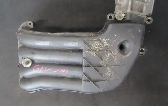 Volkswagen Golf IV Intake manifold 038129713H 038129712