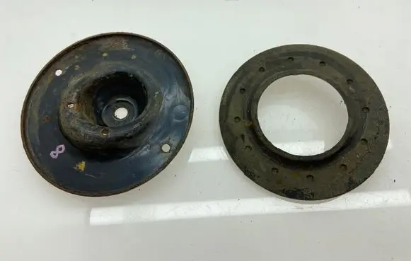 Subaru Outback Coil spring mount 