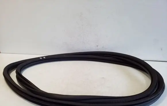 Citroen C5 Aircross Front door rubber seal 9811537480