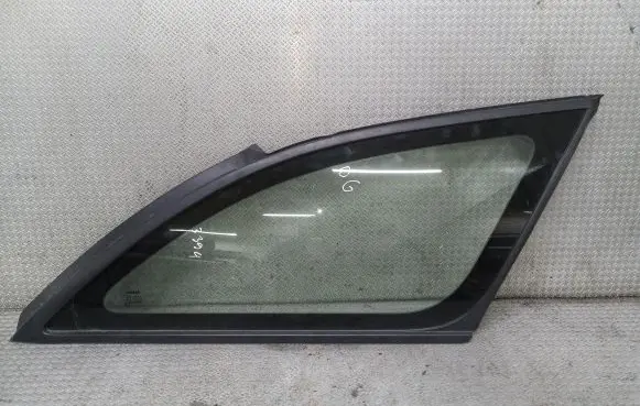 Nissan Primera Rear side window