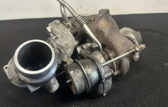 Mercedes-Benz E W212 Turbo A6510906180 10039700976 PK50231636